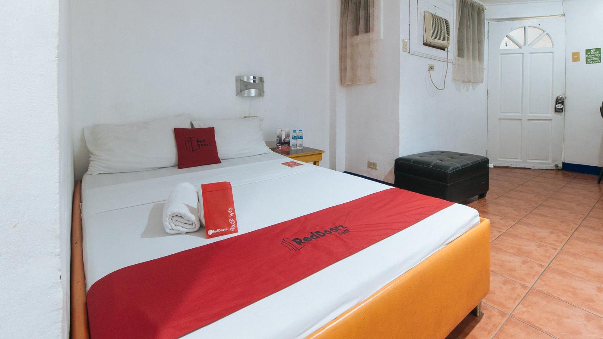 Reddoorz Near East Avenue Medical Center Hotel Кесон Сити Екстериор снимка