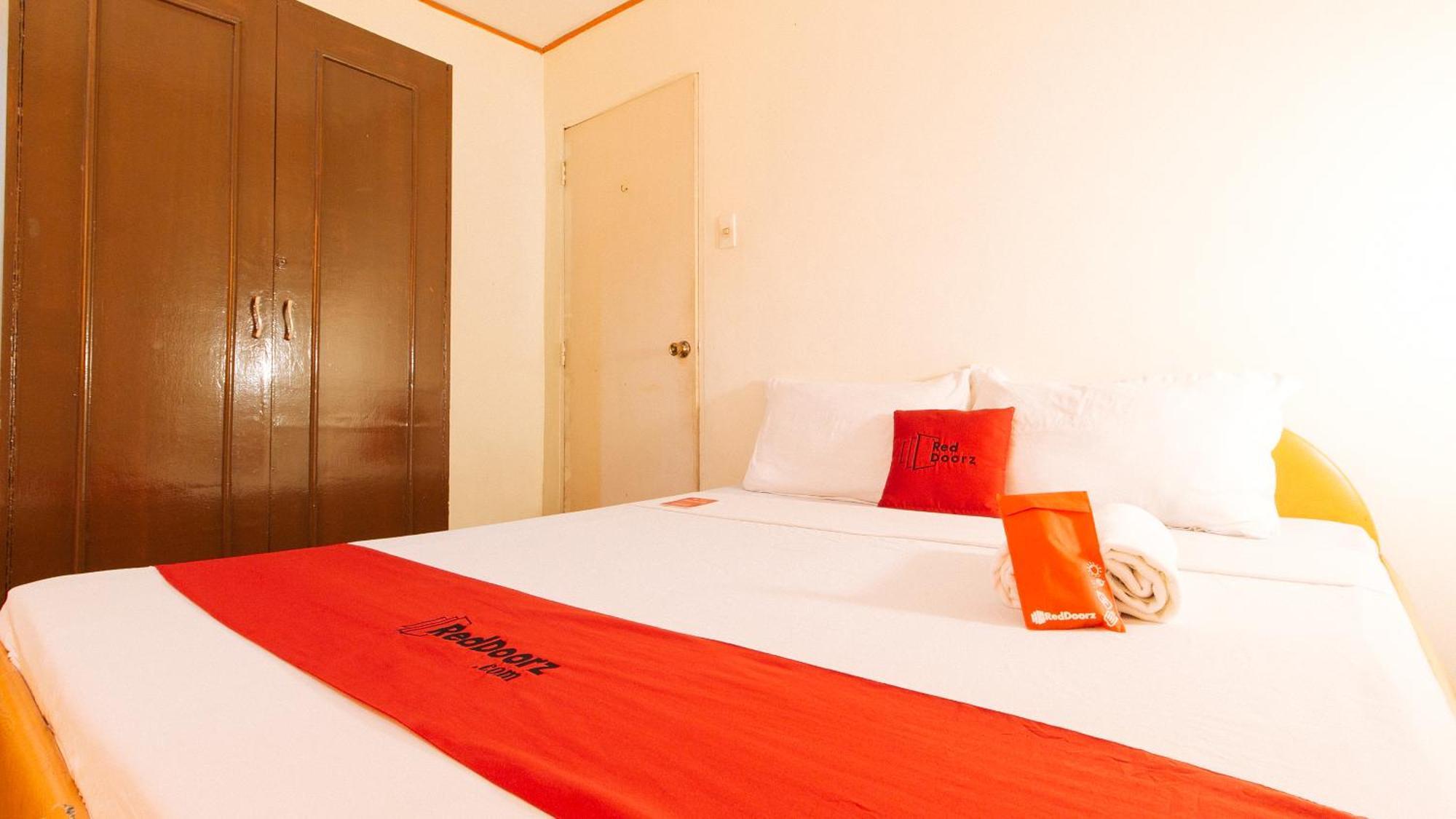 Reddoorz Near East Avenue Medical Center Hotel Кесон Сити Екстериор снимка