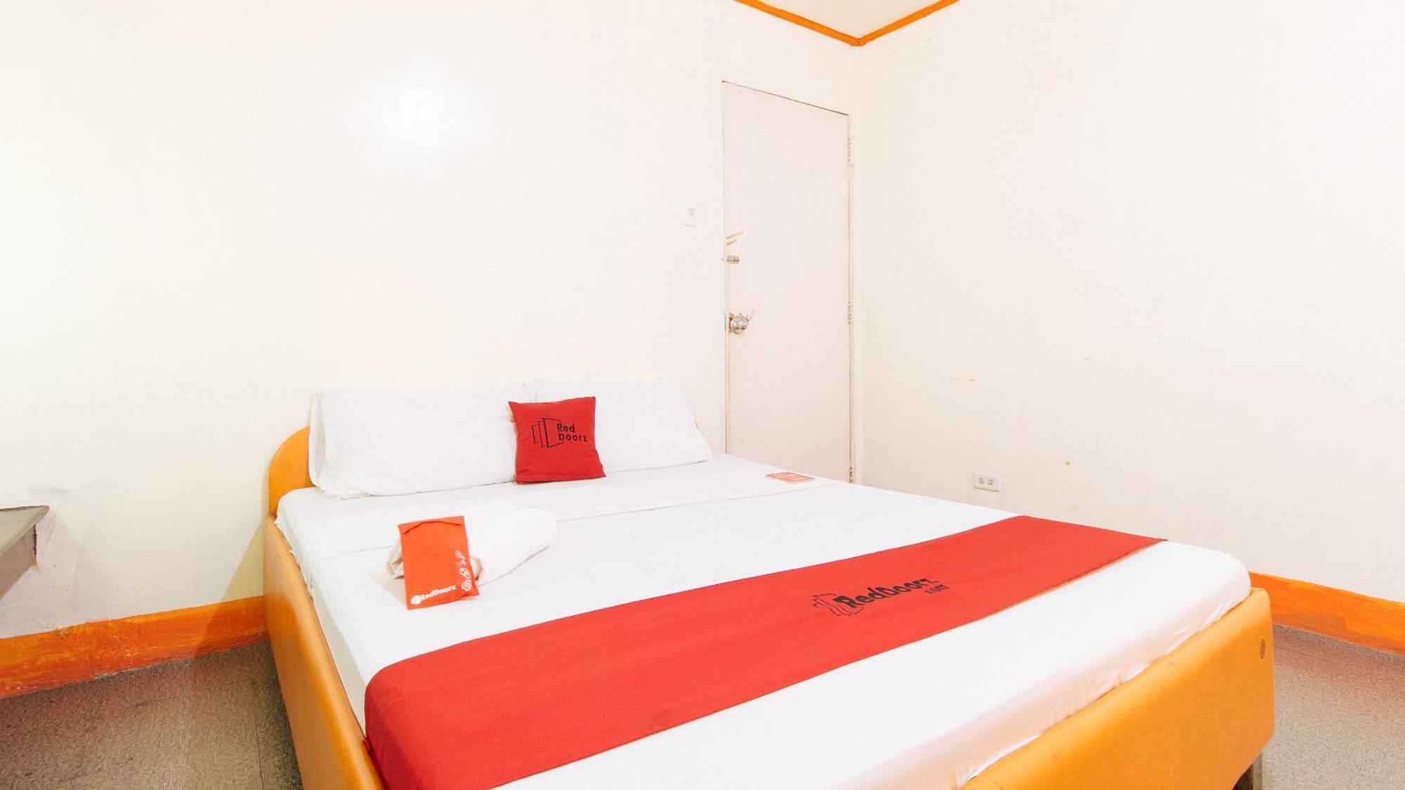 Reddoorz Near East Avenue Medical Center Hotel Кесон Сити Екстериор снимка