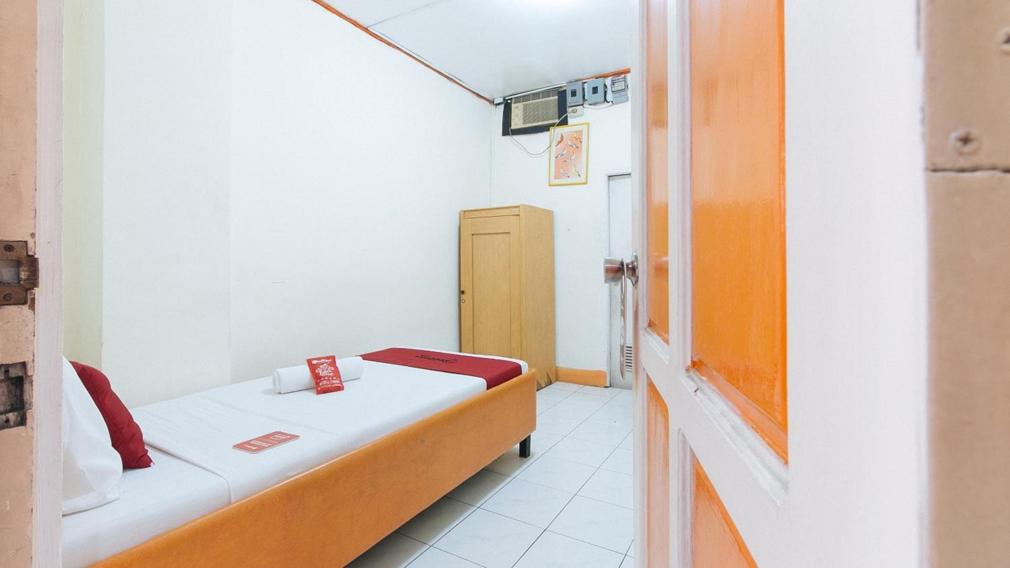 Reddoorz Near East Avenue Medical Center Hotel Кесон Сити Екстериор снимка